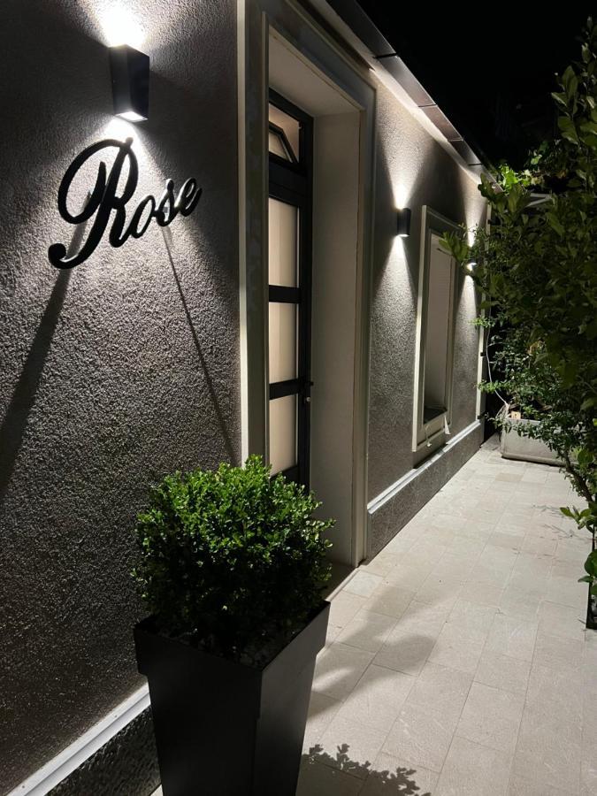 דירות פודגוריצה Rose Downtown מראה חיצוני תמונה