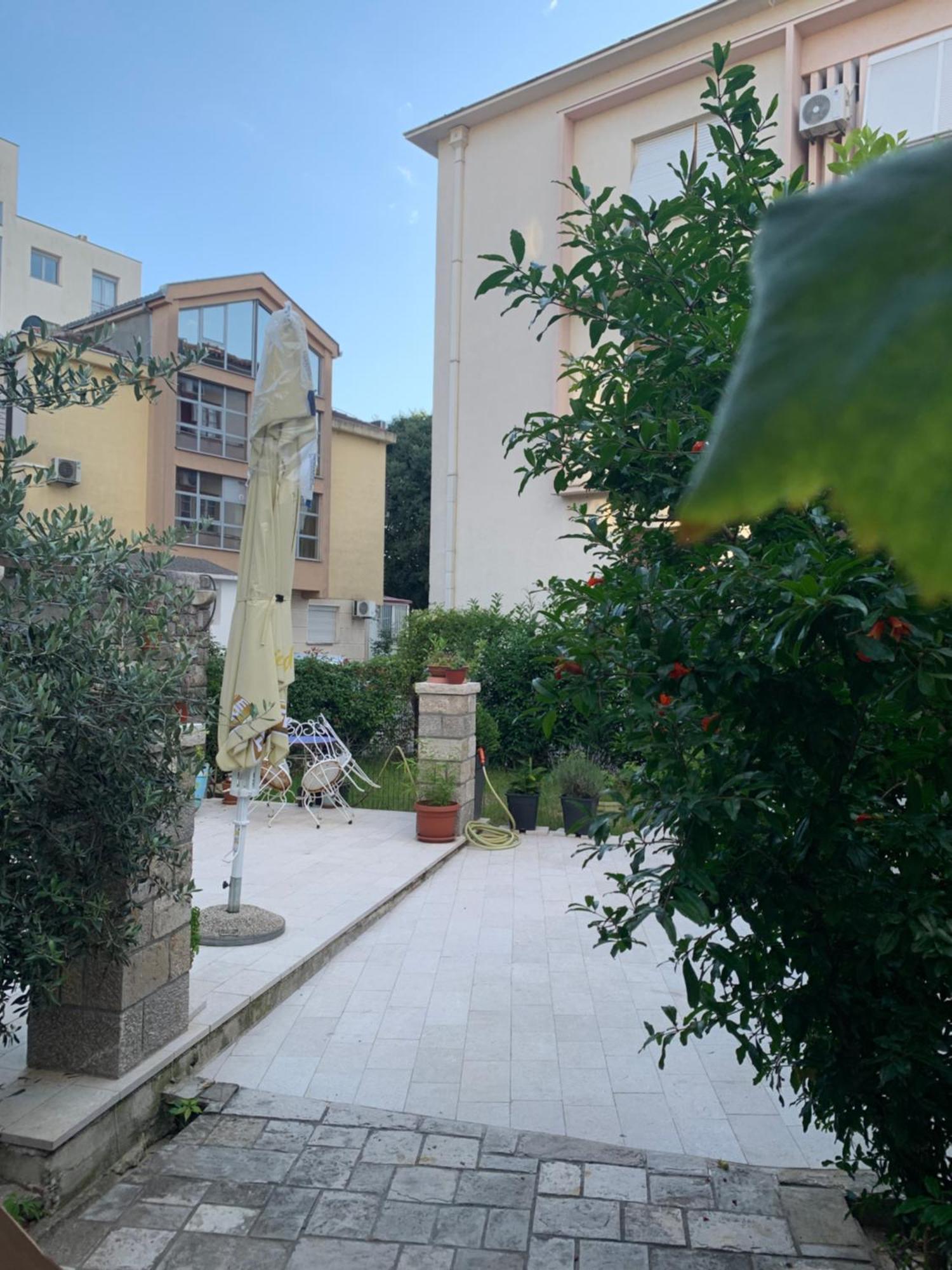 דירות פודגוריצה Rose Downtown מראה חיצוני תמונה